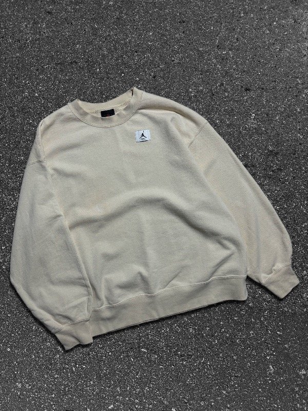 Producto - CREWNECK JORDAN FLIGHT CENTER LOGO OG