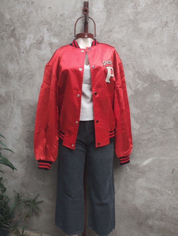 Producto - Campera bomber Detroit Pistons. (NUEVO)