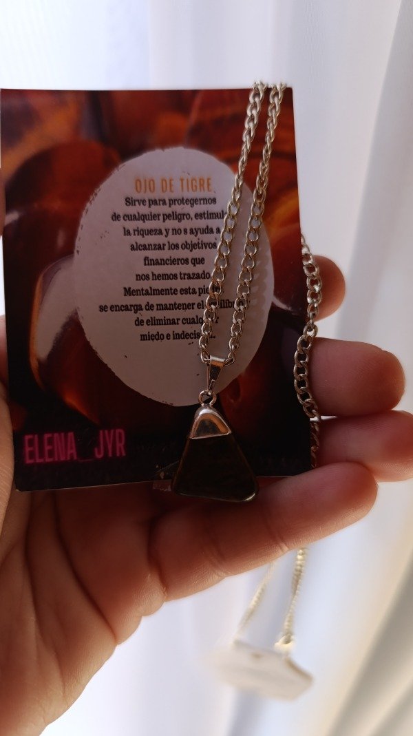 Producto - Cadena de acero blanco con dije ojo de tigre con baño