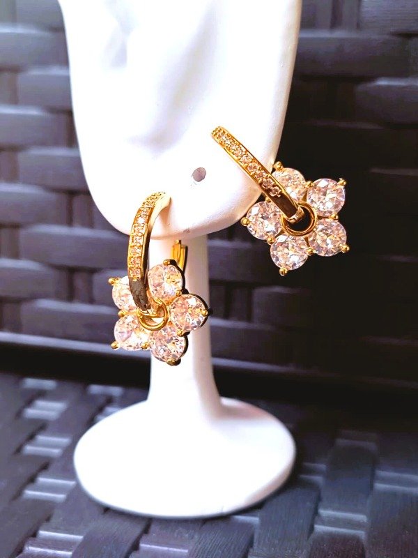 Producto - Argollas de flor brillante