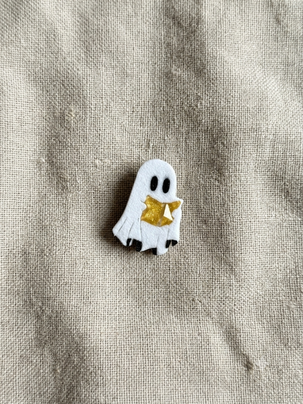 Producto - Pin Spooky Book