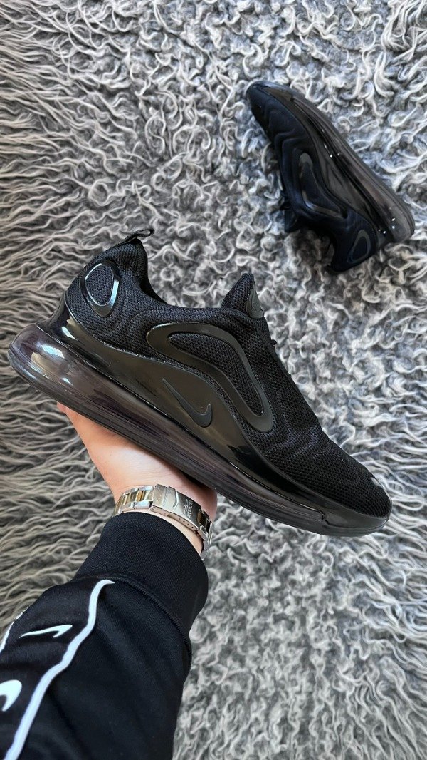 Producto - AIR MAX 720 TRIPLE BLACK