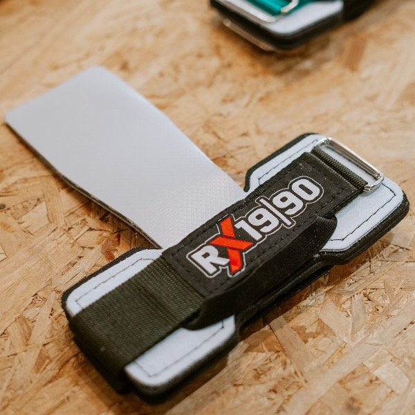 Producto - Combo 4 (1 Par Calleras Ultra + 1 Par Muñeq. Elásticas + 1 Soga Aluminio)