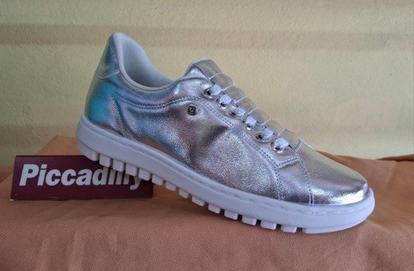 Producto - Zapatilla Plateada mod 9