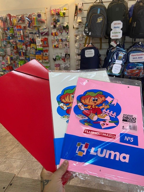 Producto - COMBO 1 Carpeta N5+ 1repuesto Hojas blancas y  1 de color N5