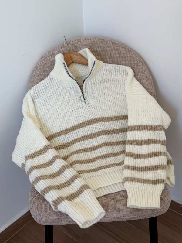 Producto - I) Sweatwe cierre  beige