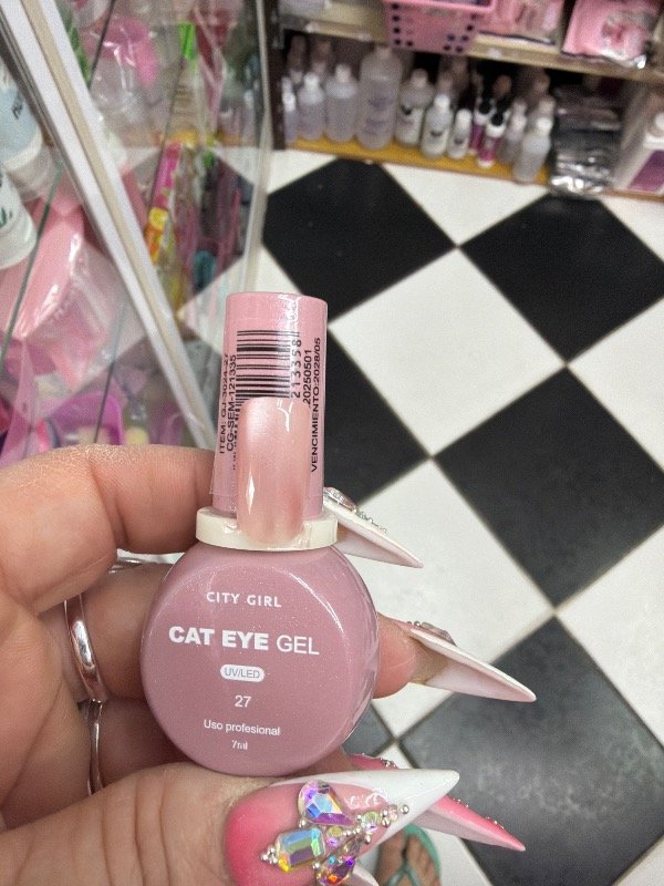 Producto - Esmalte cat eye city girl N27