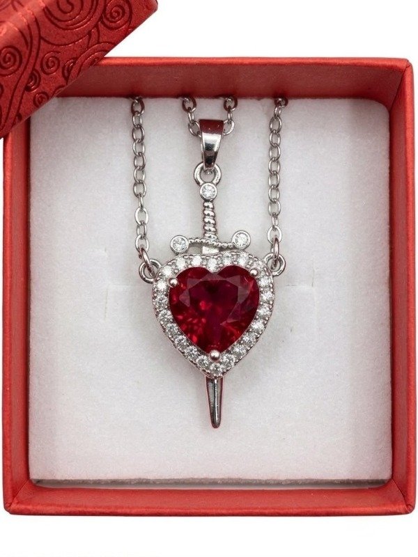 Producto - SET CORAZON GEMA ROJA Y ESPADA CON CADENAS ACERO 45 CM - 0