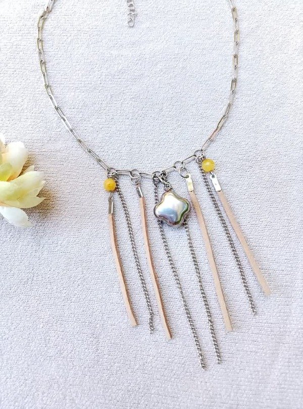 Producto - Collar corto con Ágatas y dije Trebol
