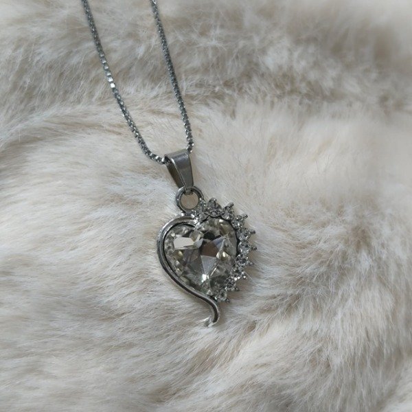 Producto - Collar corazón brillante plateado - Acero