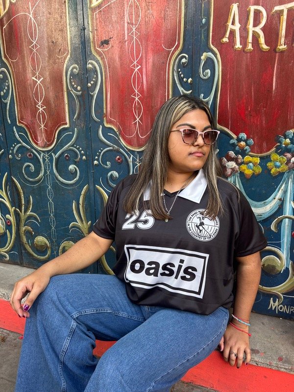 Producto - Chomba Oasis Negra T.1 Stock Inmediato