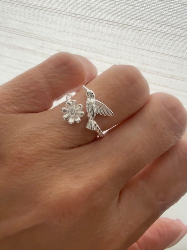 Producto - Anillo ajustable colibrí/flor plata 925