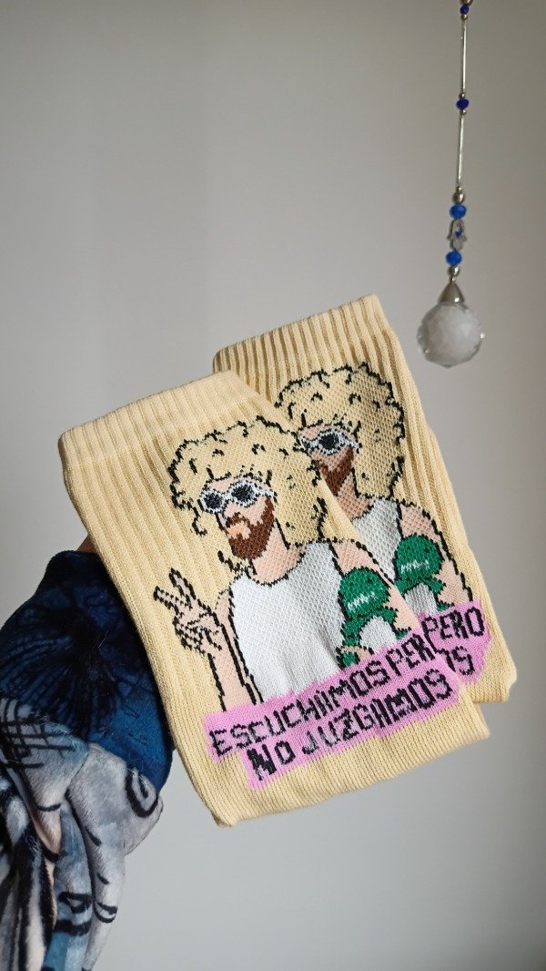 Producto - Escuchamos pero no juzgamos