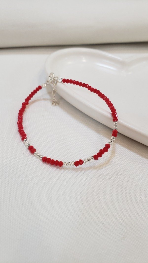 Producto - Pulsera roja cristales
