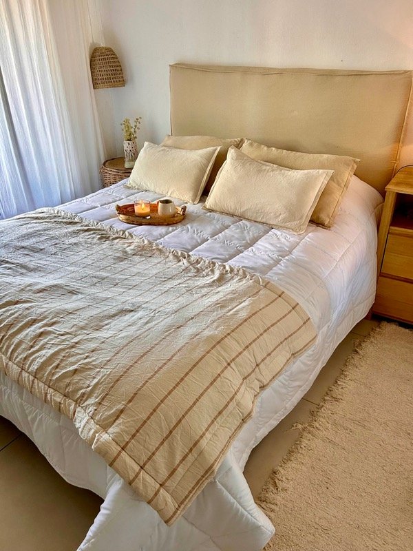 Producto - Pillow Rayado fondo crudo (Canela)