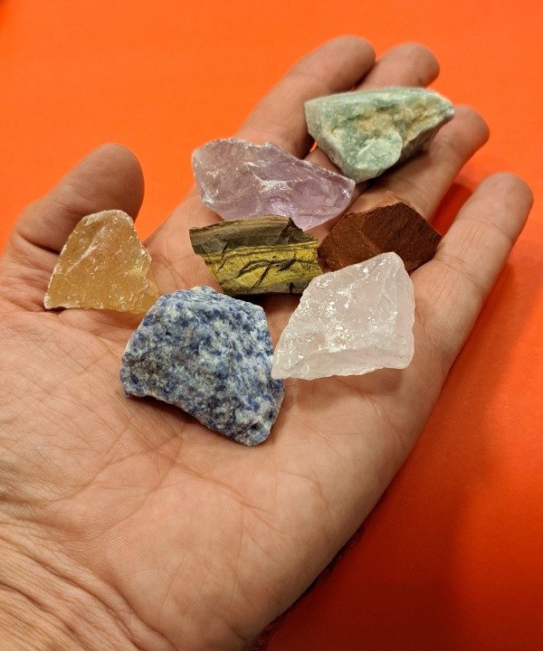 Producto - Set de piedras semipreciosas en bruto 7 Chakras