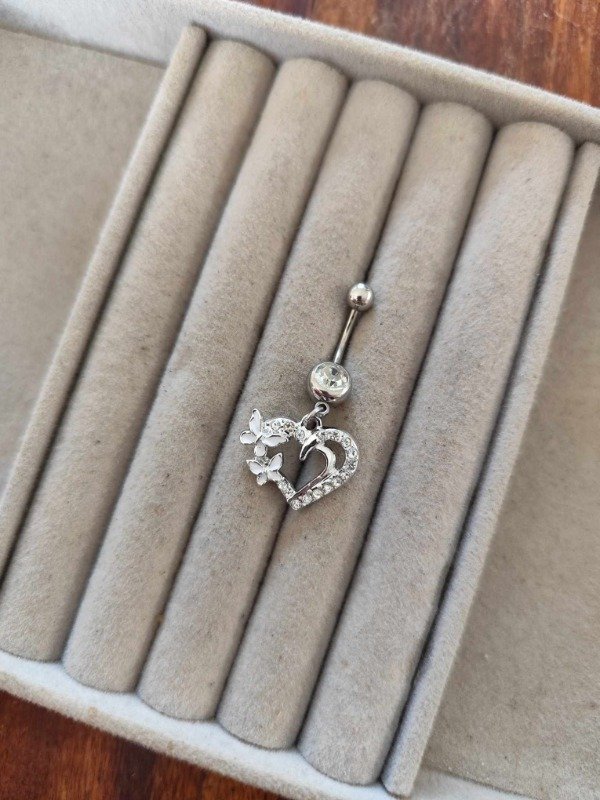 Producto - Piercing ombligo mariposa y corazón