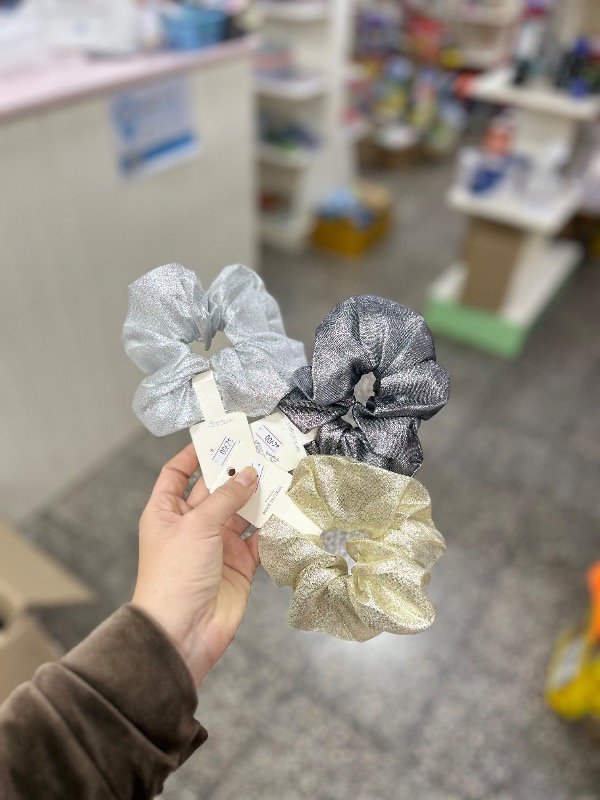 Producto - Scrunchies brillosas