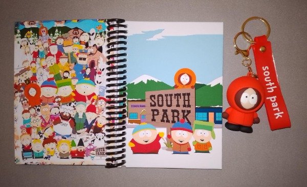 Producto - Combo libreta y llavero de South park.