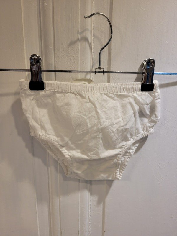 Producto - Bombachudo BABY GAP blanco Talle 6/12 meses - PRECIO: 3X