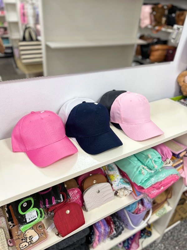 Producto - Gorras lisas cierra atrás con velcro