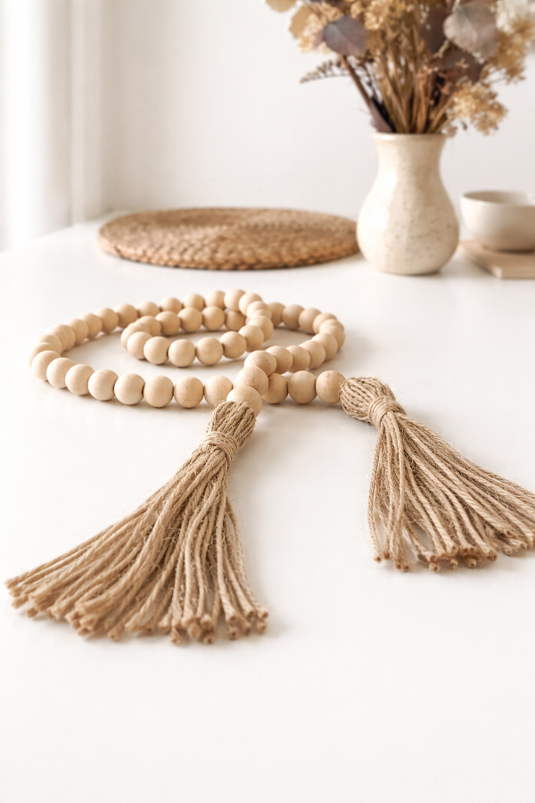 Producto - Guirnalda Decorativa de Cuentas de Madera con Borlas. Estilo Boho Natural