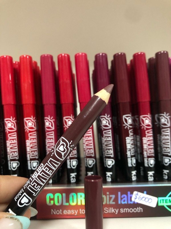 Producto - DELINEADOR DE LABIOS VELVET KARITÉ