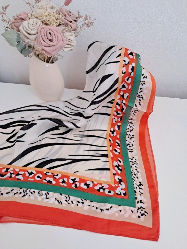 Producto - Pañuelo 70x70cm modelo 13