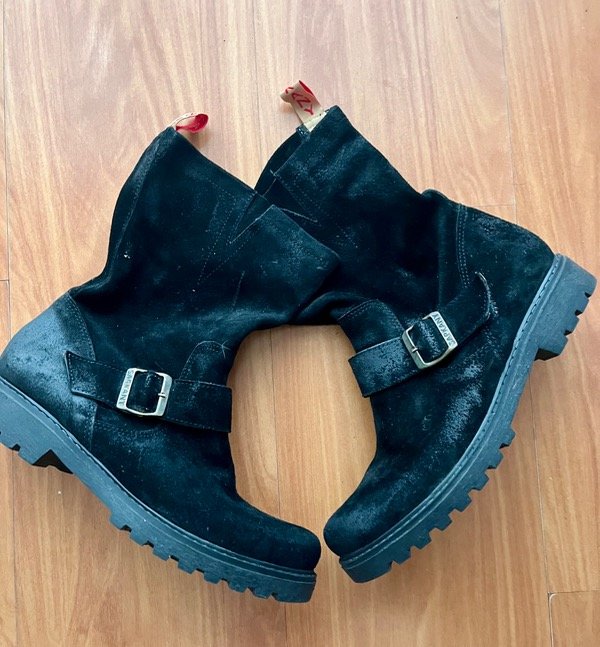 Producto - SARKANY GAMUZA TALLE 38 - SIN USO