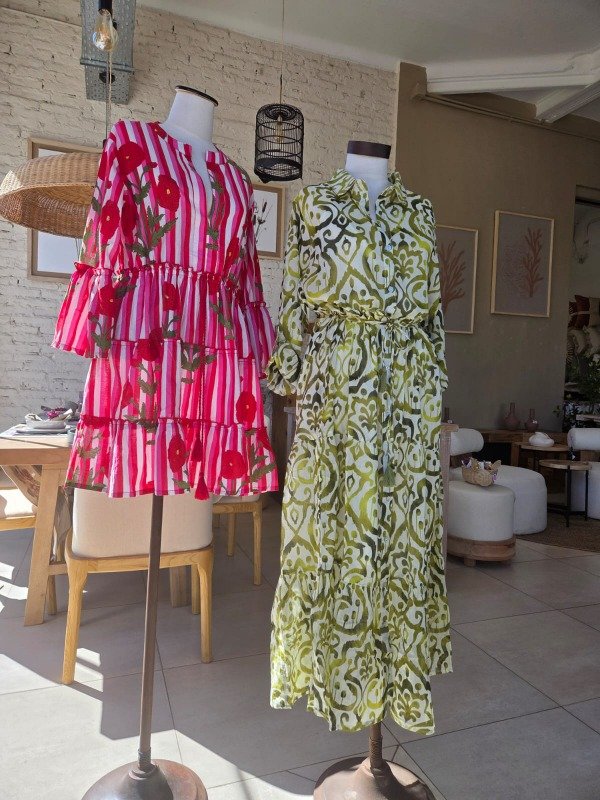 Producto - VESTIDO VAR'S  LARGO ESTAMPADO CON VERDE