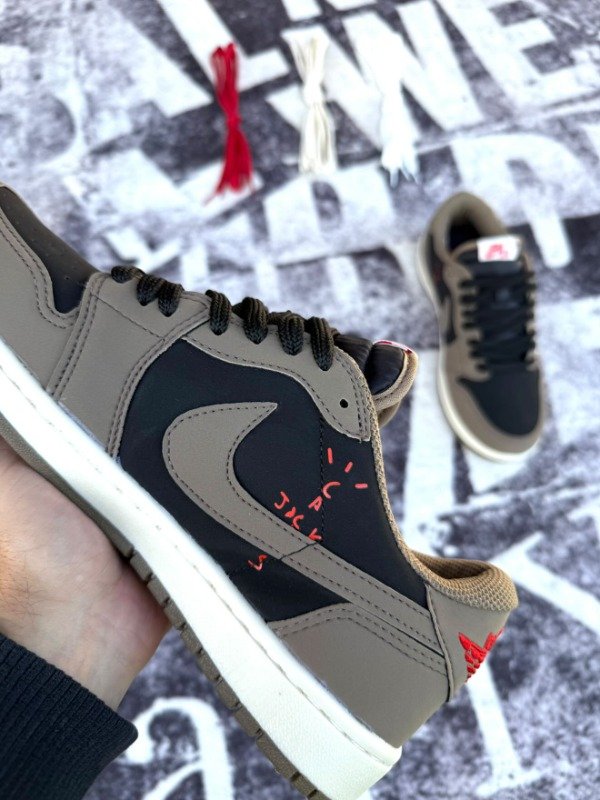 Producto - Jordan Low "Travis Scott Dark Mocha" - 2