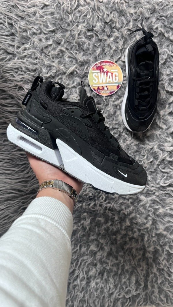 Producto - AIR MAX FURYOSA BLACK AND WHITE