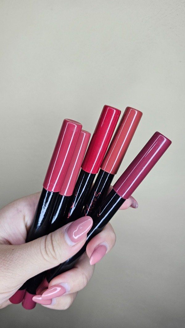 Producto - DELINEADOR DE LABIOS PINK 21