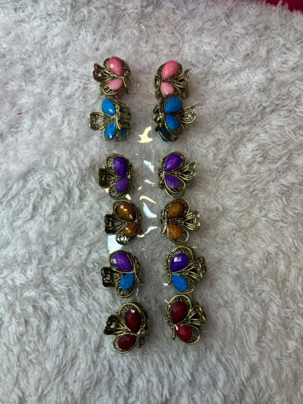 Producto - Brochecito de metal forma mariposa-el par