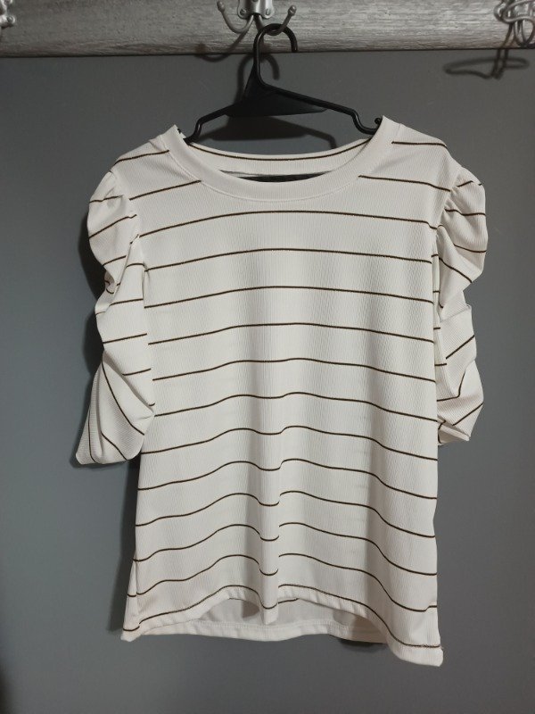 Producto - Remera Mangas Cortas c/Frunce y Lurex