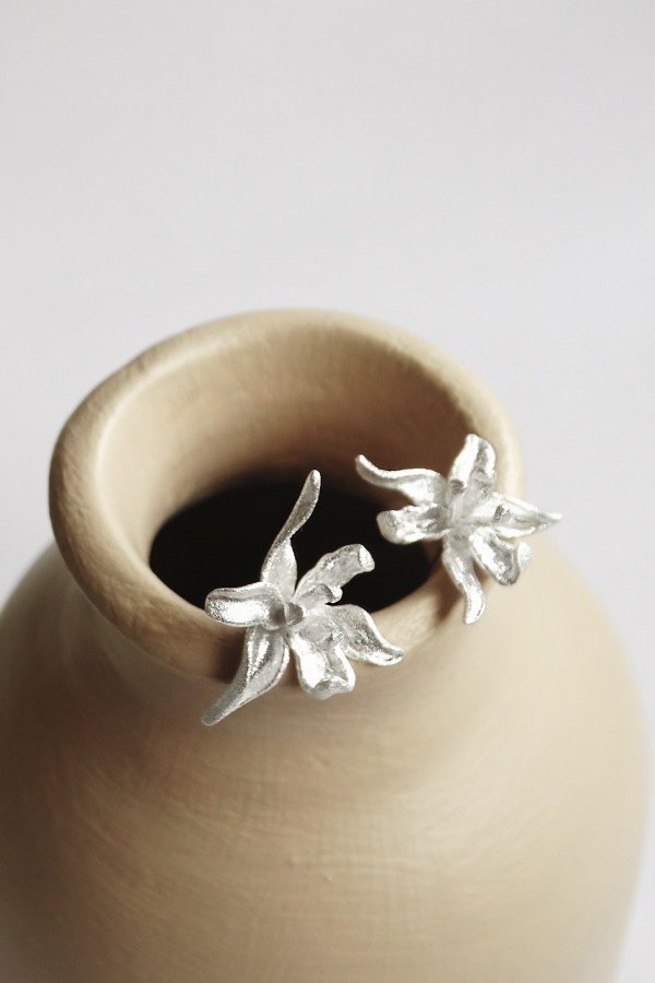 Producto - Aros Orquídea Stud