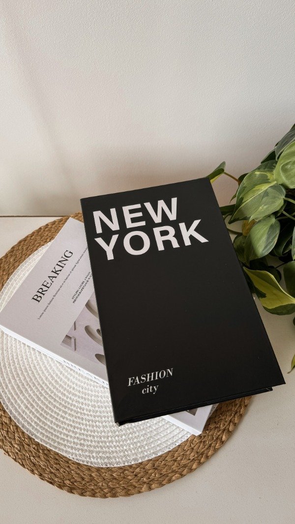 Producto - LIBRO DECORATIVO CON TAPA MAGNETICA NEW YORK