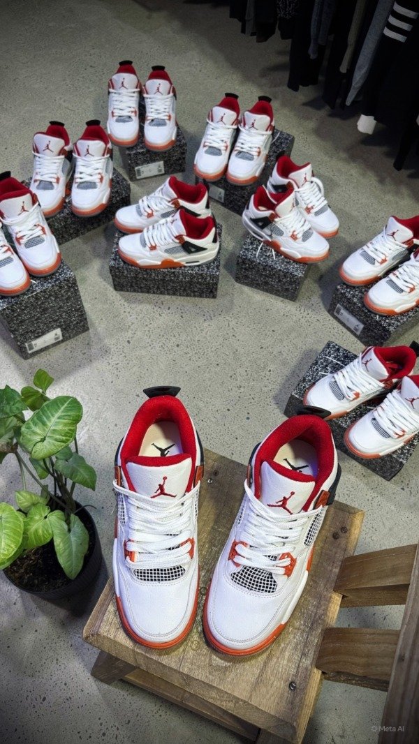 Producto - JORDAN RETRO 4 WHITE/RED