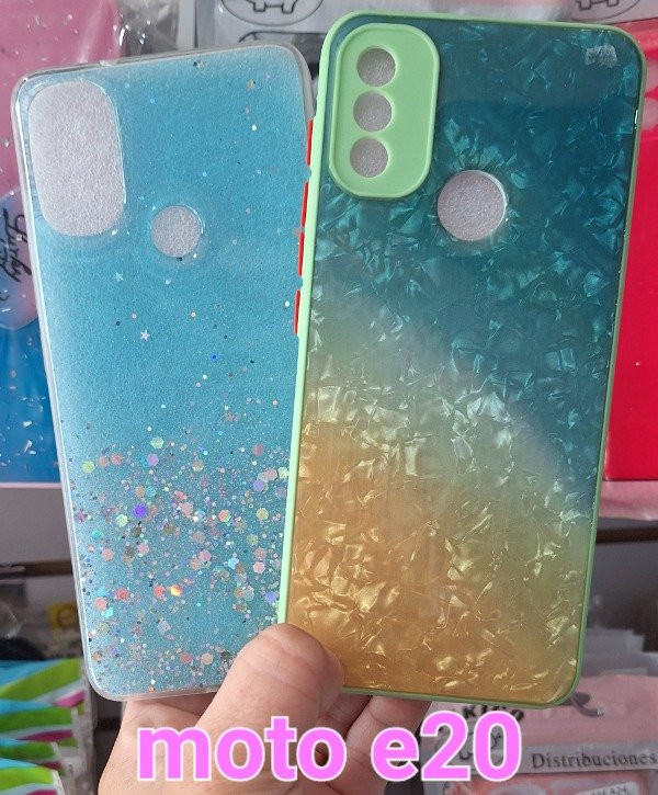 Producto - Fundas diseños. Moto e20