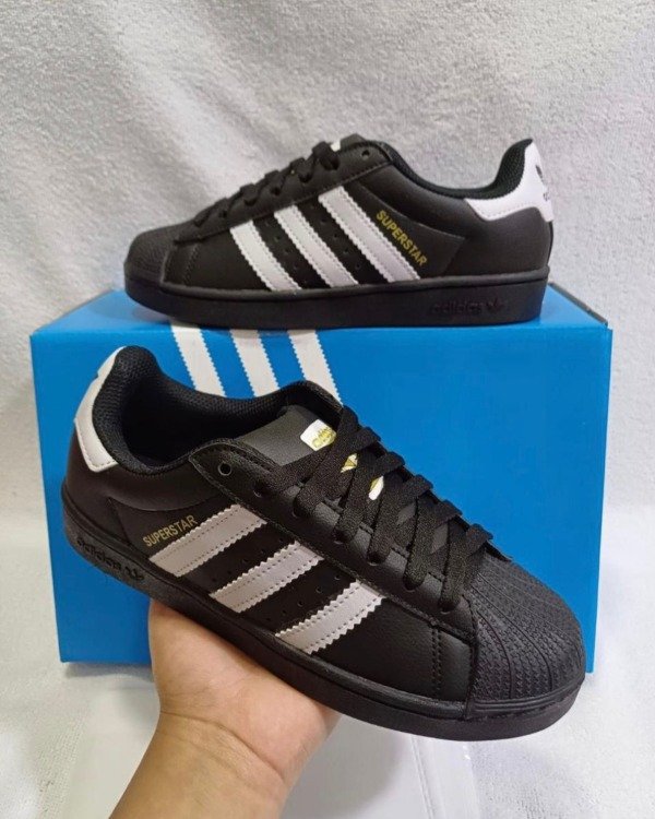 Producto - Adidas Superstar Negra