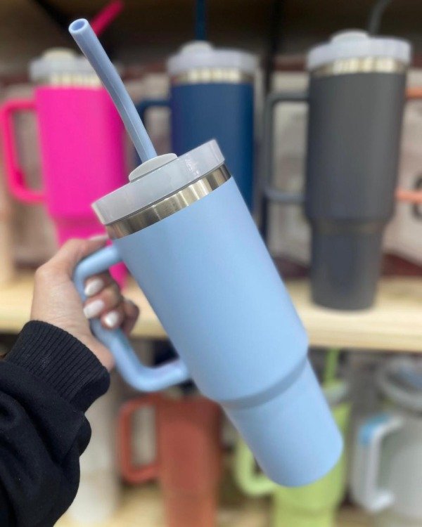 Producto - VASO QUENCHER CON MANIJA CELESTE