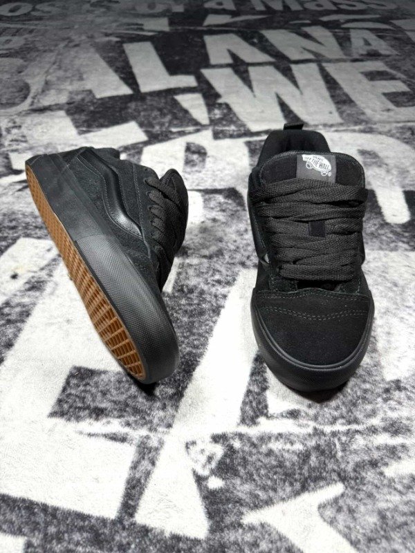 Producto - VANS KNU "total black" - 4