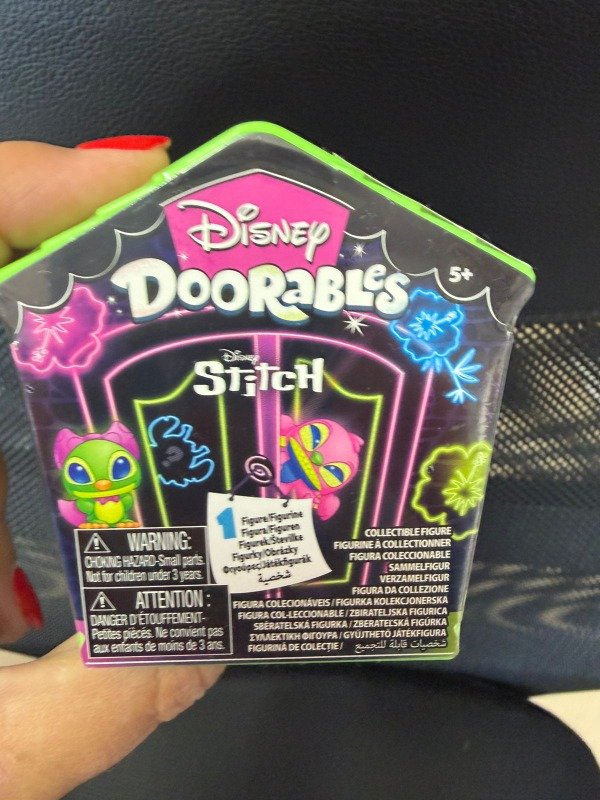 Producto - Doorable Stitch Brilla en la Oscuridad