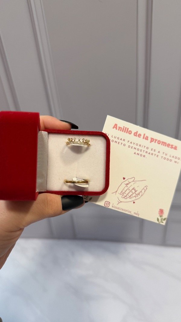 Producto - Cajita de anillos de la promesa - Anillo de corona con cubos y alianza