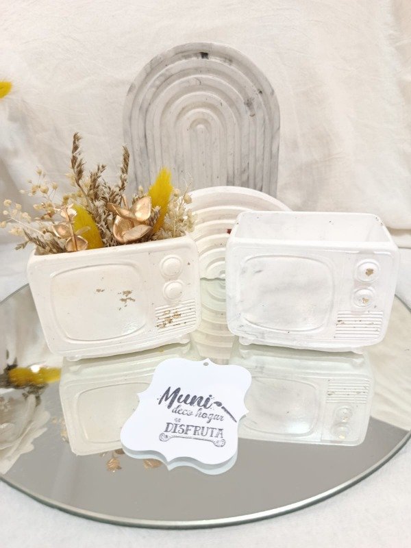 Producto - Macetas yeso ceramico - tv