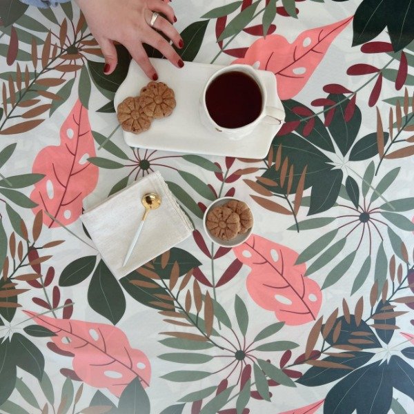 Producto - Mantel de Tela Antimanchas Hojas Rosas