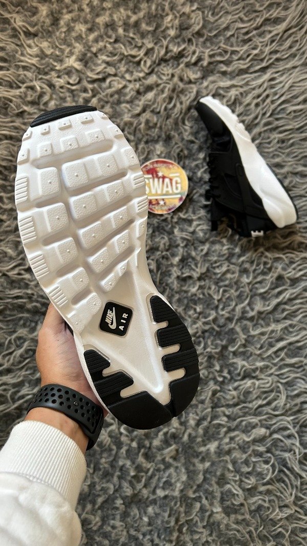 Producto - AIR HUARACHE WHITE BLACK - 3