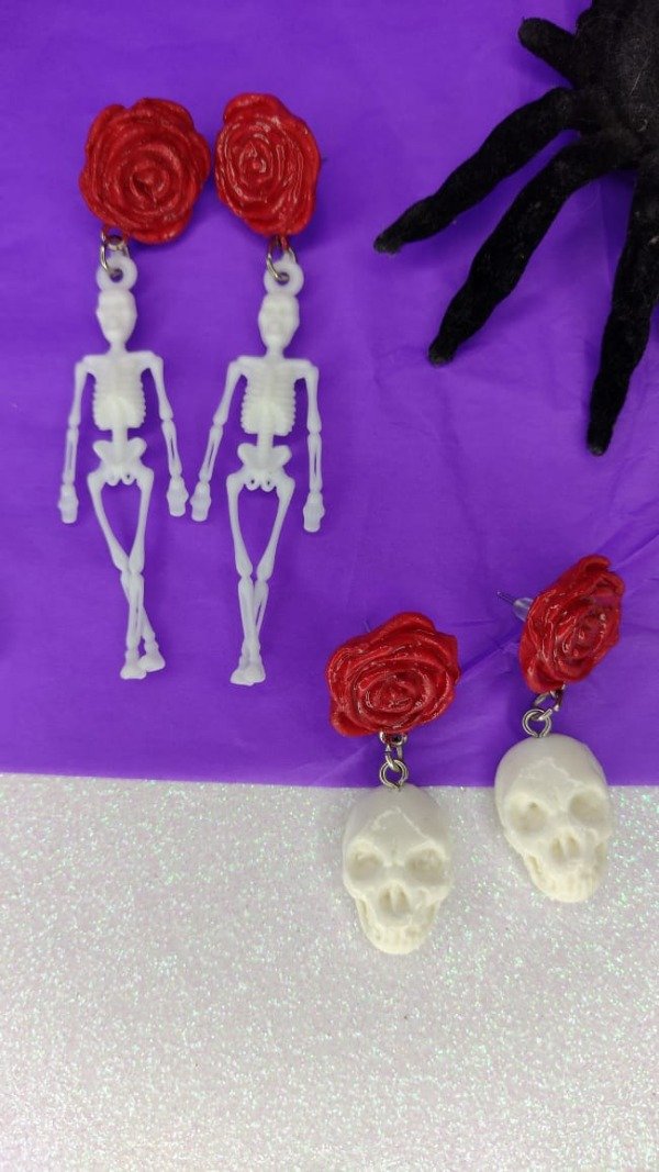 Producto - Aros calavera dos modelos