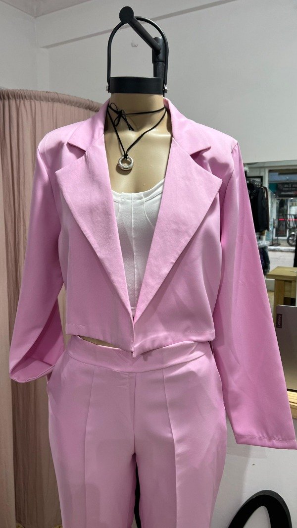Producto - BLAZER CORTO C/ HOMBRERA