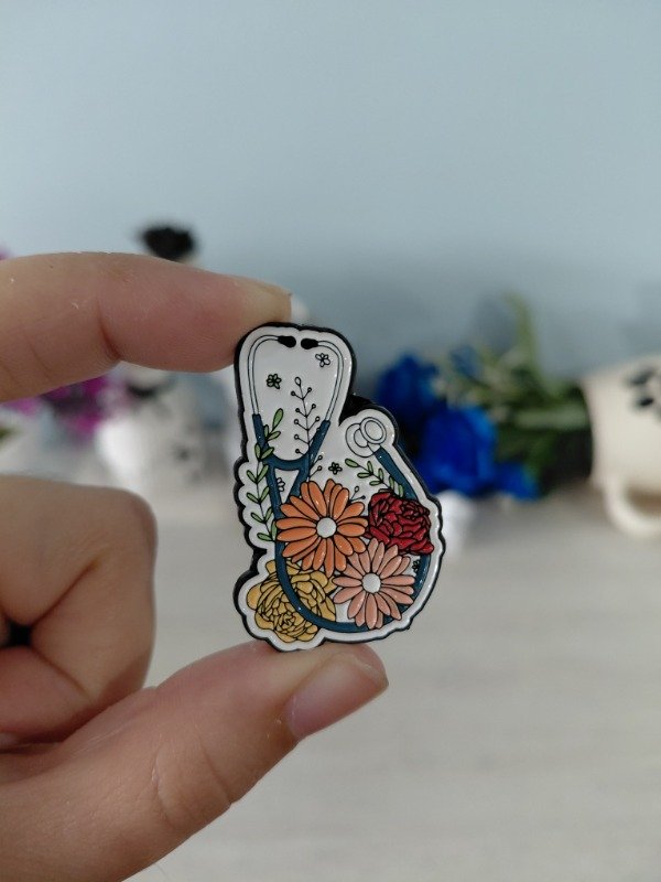 Producto - Pin metalizado - Estetoscopio #1529